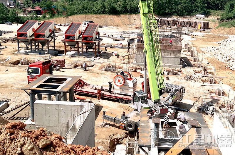 新建石灰?guī)r制砂現(xiàn)場安裝實拍 新建石灰?guī)r制砂現(xiàn)場安裝實拍